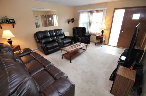 5745 98th St, Milwaukee, WI 53225-2507