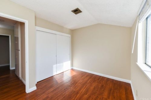 1407 Sycamore Ave, Tustin CA 92780-6279 exterior