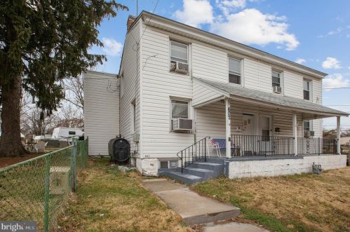 54 Upland Ave, Chester PA 19015-2427 exterior