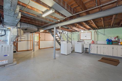 6130 Moody Ave, Chicago IL 60638-3545 exterior