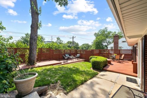 836 31st St, Arlington, VA 22202-2364