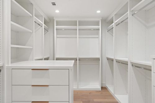 4211 Burney Dr, Austin TX 78731-1207 exterior