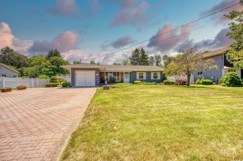 448 8th St, Bohemia NY  11716-1332 exterior