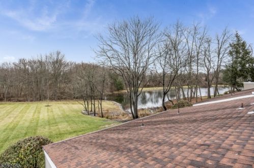 51 Slope, Clinton NJ 08809-1134 exterior