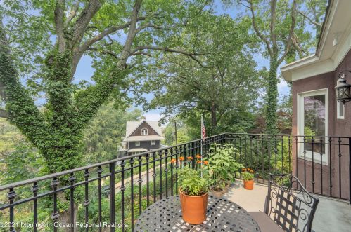 50 Hooper Ave, Atlantic Highlands NJ  07716-1537 exterior