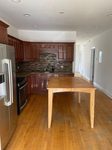 2947 Lawndale Ave, Chicago IL 60655-3313 exterior