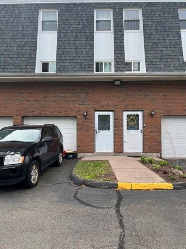 302 Dunfey Ln, Windsor, CT 06095-2361