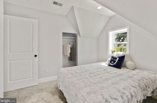 5020 Hanna Pl, Washington DC  20019-5818 exterior