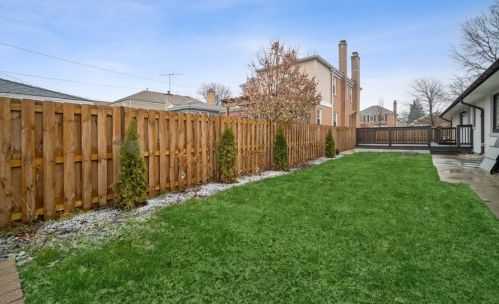 6300 Leroy Ave, Chicago IL  60646-4814 exterior