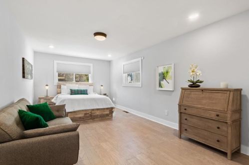 1061 Ashby Grv, Atlanta GA  30314-3146 exterior