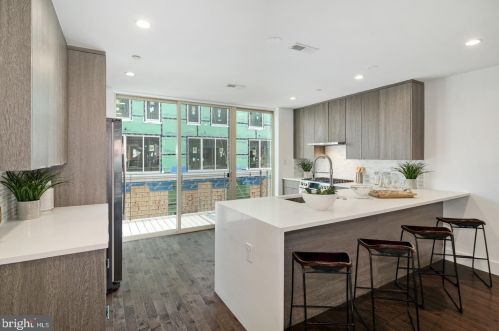 1342 19 St, Philadelphia PA 19146-4665 exterior