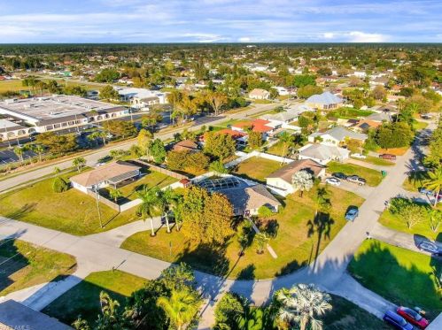 2090 49 Ter, Naples FL 34116-5772 exterior