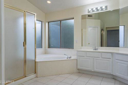 2421 Nolina Dr, Chandler AZ 85286-7420 exterior