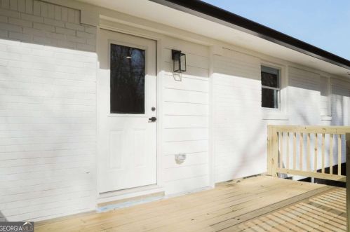 3584 Collier Dr, Atlanta GA  30331-1530 exterior