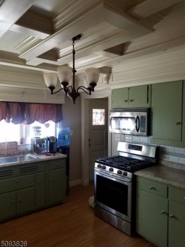 12 Adamsville Rd, Bridgewater NJ 08807-3049 exterior