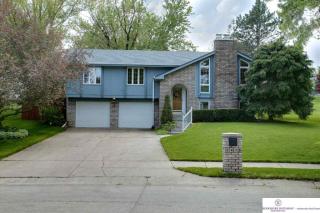 1423 Cherry Tree Ln, Omaha, NE 68133-2511