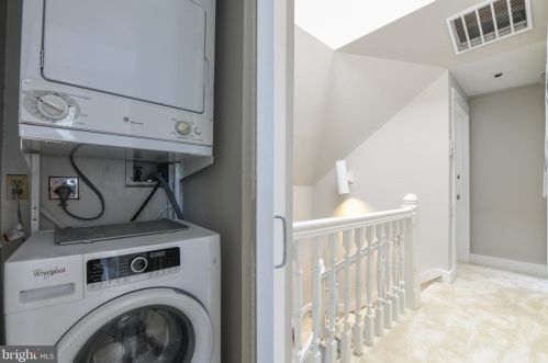 1007 New Hampshire Ave, Washington DC 20011-4729 exterior