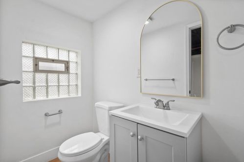 135 Bascom Ave, Pittsburgh PA  15214-1505 exterior