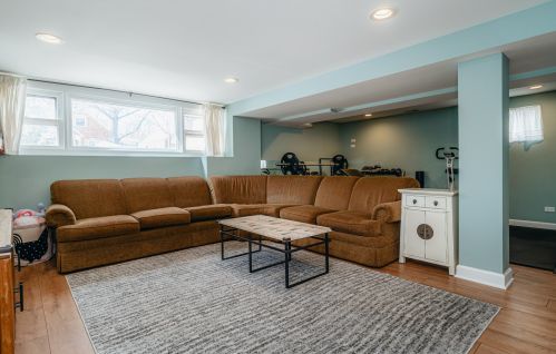 5223 Nashville Ave, Chicago IL 60638-1216 exterior