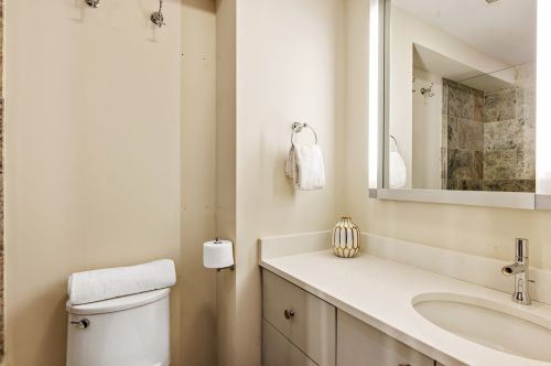 903 Loomis St, Chicago IL 60827-6103 exterior