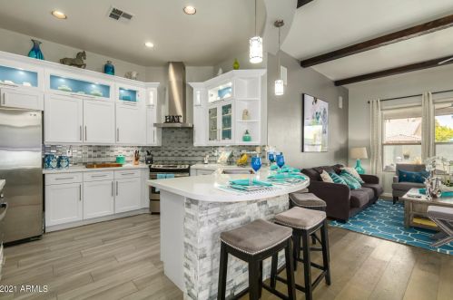 326 Anderson Ave, Phoenix AZ  85022-2366 exterior