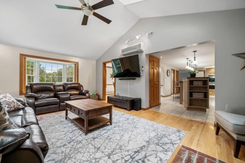 3 Arrowhead Dr, Concord NH  03304-5013 exterior