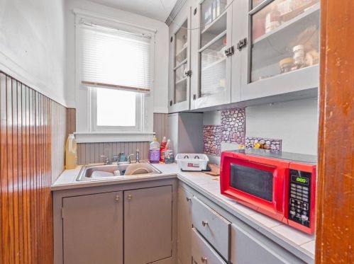 659 Manton Ave, Providence RI 02909-5648 exterior