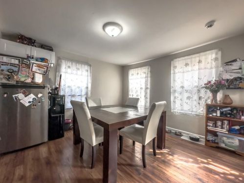 68 Mowry St, Providence RI 02908-2532 exterior