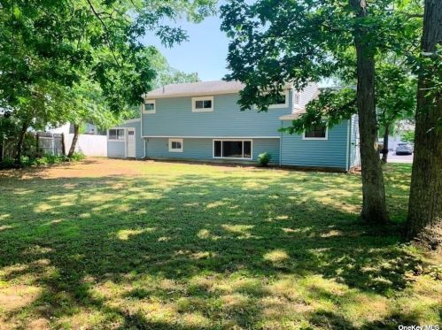 29 Fenwood Rd, Huntington Station NY  11746-2112 exterior