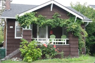 5326 9 Ave, Seattle WA  98115-5541 exterior