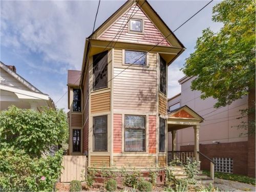 2137 28 St, Cleveland OH  44113-3021 exterior