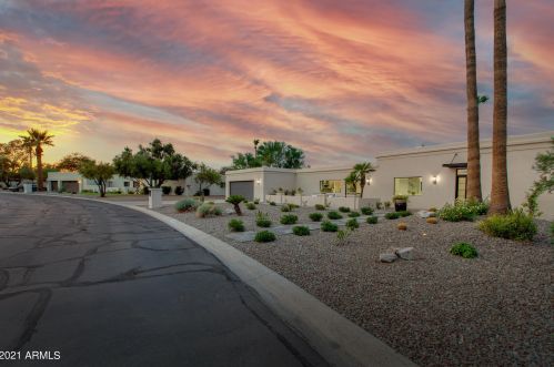 9919 47th Pl, Phoenix AZ  85028-4242 exterior