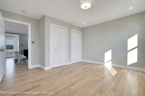 220 Bay Dr, Berkeley Township NJ 08721-3119 exterior