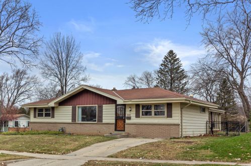 9826 Langlade St, Milwaukee WI 53225-1014 exterior