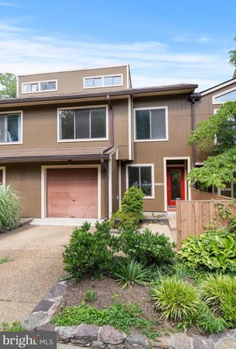 1519 Emerson Ave, Mc Lean VA  22101-5708 exterior