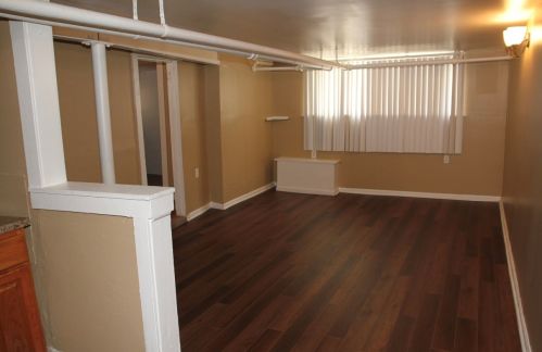 6938 Campbell Ave, Chicago IL 60645-4604 exterior