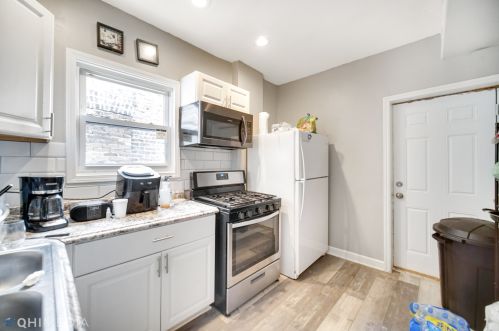 7009 Indiana Ave, Chicago IL 60628-1411 exterior