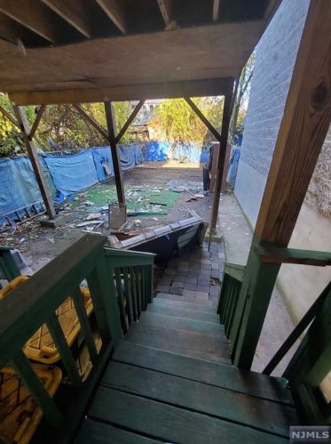 16 Amity St, Paterson NJ 07522-1811 exterior