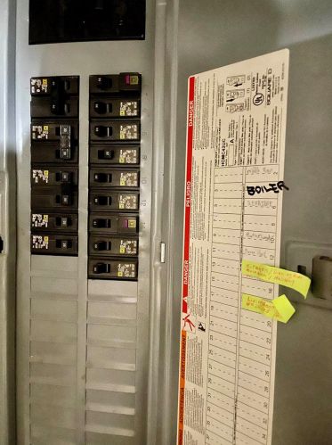 9 Washington St, Concord NH 03301-4172 exterior