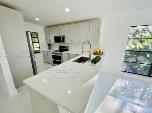 21535 Cypress Hammock Dr, Boca Raton, FL 33428-1947