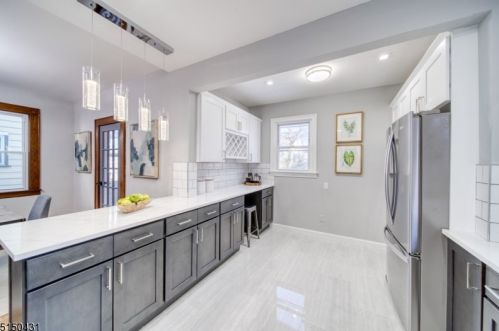 72 Hughes St, Maplewood NJ  07040-3304 exterior