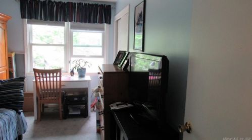 135 Queens Rd, Torrington CT 06790-2837 exterior