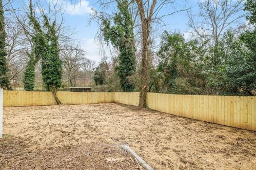 844 Deckner Ave, Atlanta GA 30310-4136 exterior