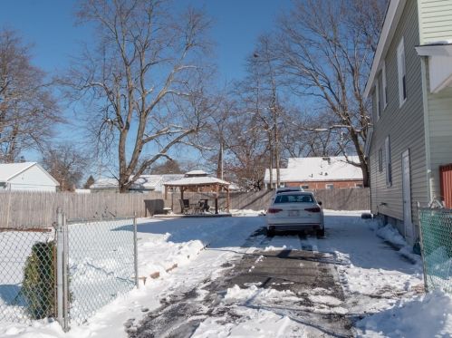 123 Savoy Ave, Springfield MA 01104-2072 exterior