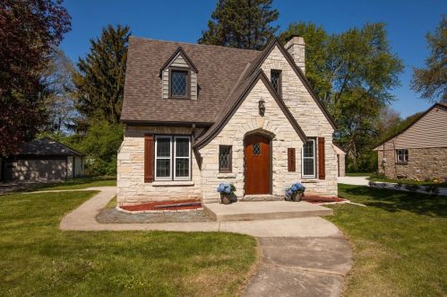 8051 37th St, Milwaukee WI  53209-1503 exterior