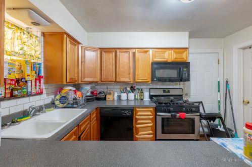 3440 Hamilton Ave, Chicago IL 60636-1018 exterior