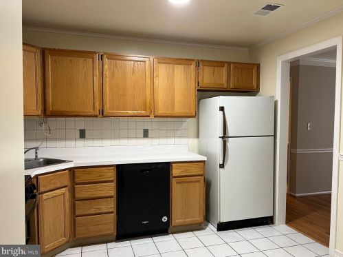 493 Silvia St, Trenton NJ  08628-3237 exterior