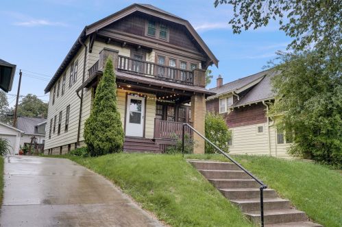 2156 62nd St, Milwaukee WI  53213-2053 exterior