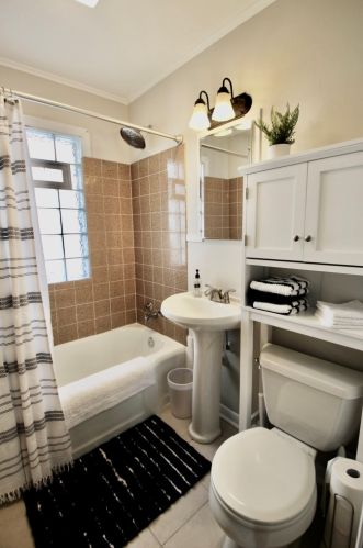 1908 118th St, Milwaukee WI  53226-2002 exterior