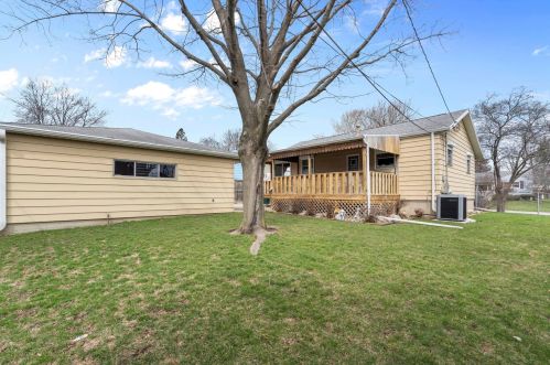 2629 Iroquois Rd, Waukegan IL 60087-4522 exterior